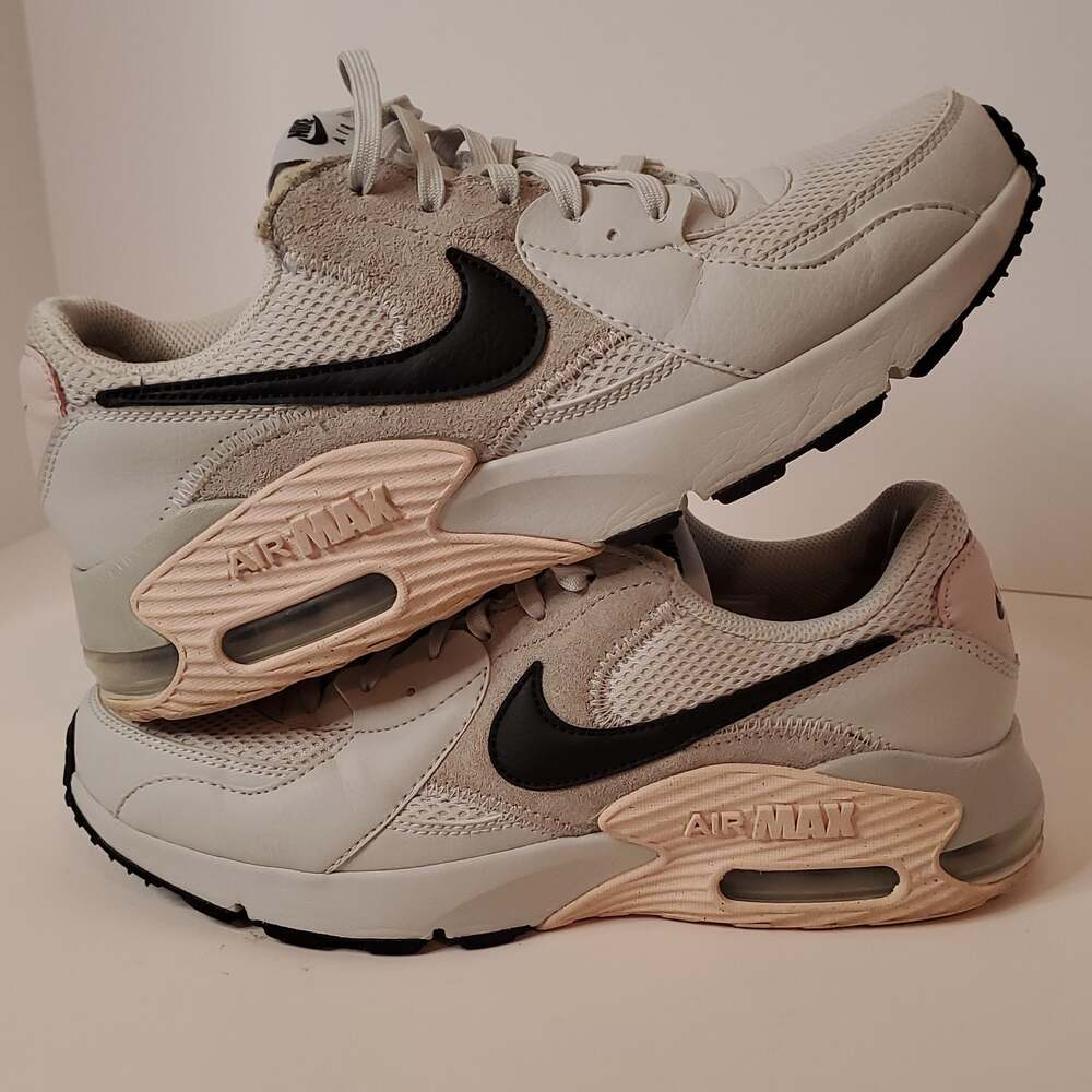 Nike - Picture 12 of 13